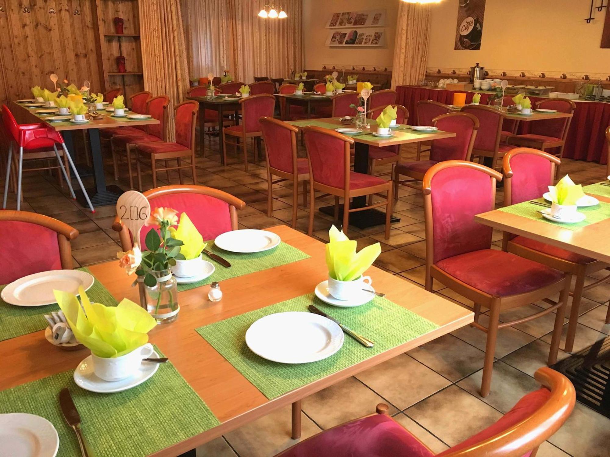 Hotel Gasthof Rose Guenzburg Ngoại thất bức ảnh