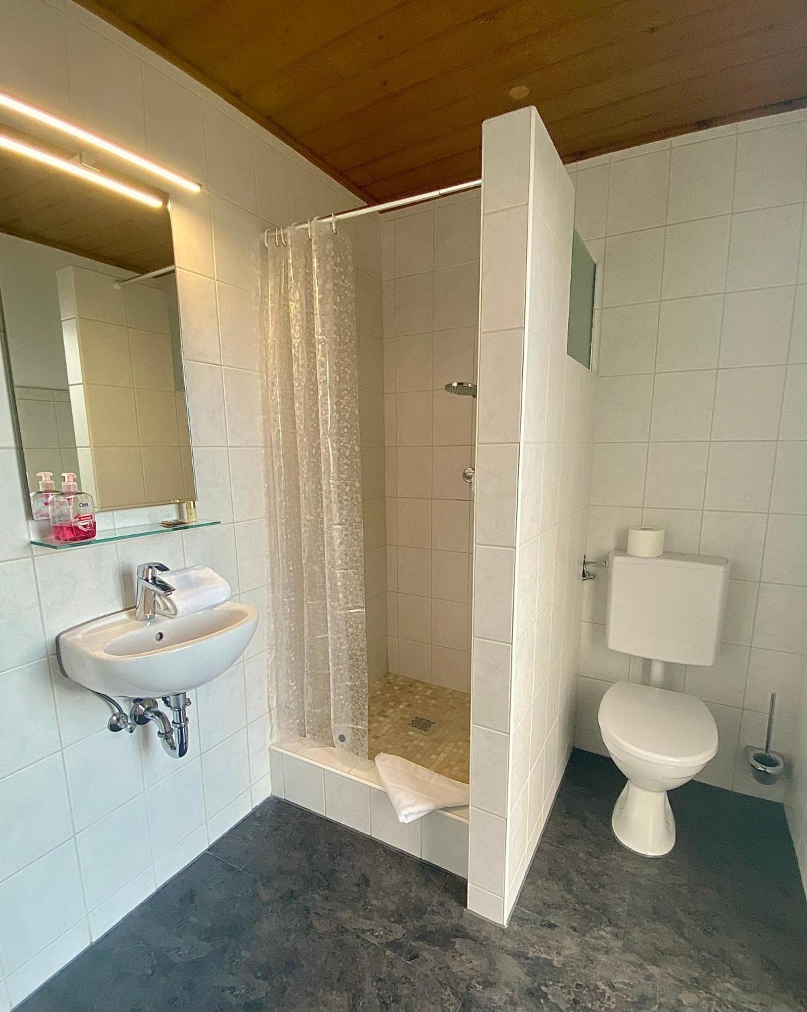 Hotel Gasthof Rose Guenzburg Ngoại thất bức ảnh